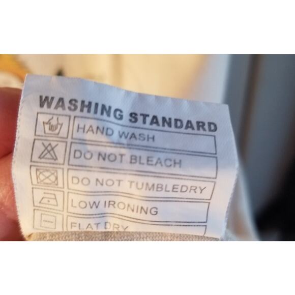 Queen Classic Crest Logo T-Shirt Official Merch Freddie Women's M Tan Sku H120 - Picture 2 of 5